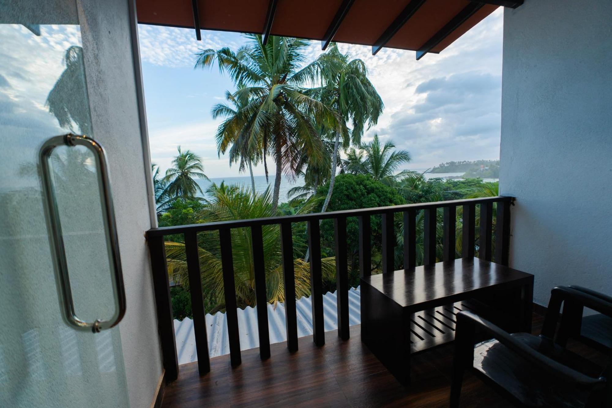 Sea View Tourist Inn Tangalle Exterior foto